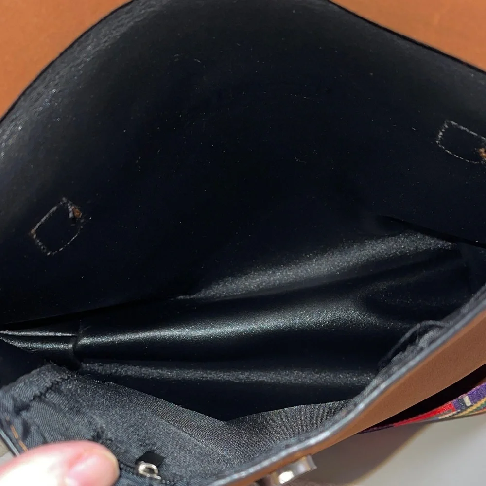 Threaded Pear Vegan Crossbody Threaded Pear - Picture 5 of 7